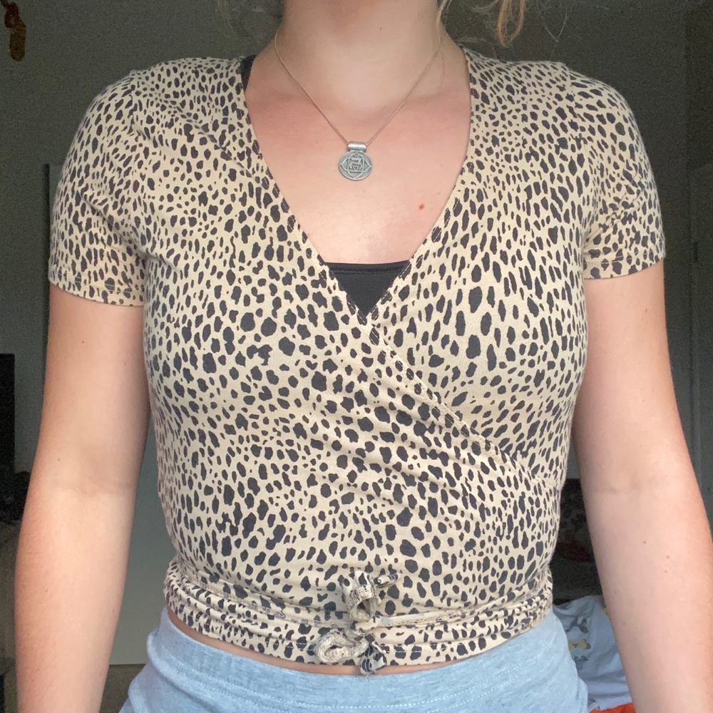 wrap around cheetah print shirt